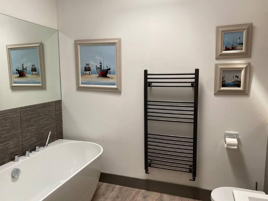 Mayflower, Luxury Norfolk Retreat - Brancaster, Sleeps 4 -12 Extérieur photo