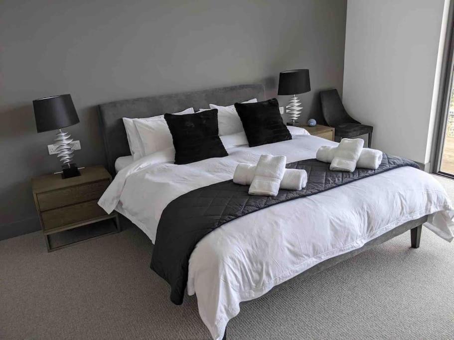 Mayflower, Luxury Norfolk Retreat - Brancaster, Sleeps 4 -12 Extérieur photo